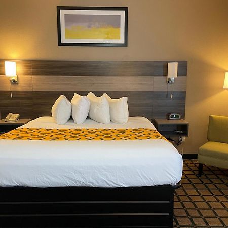 Hotel Baymont By Wyndham West Plains Extérieur photo
