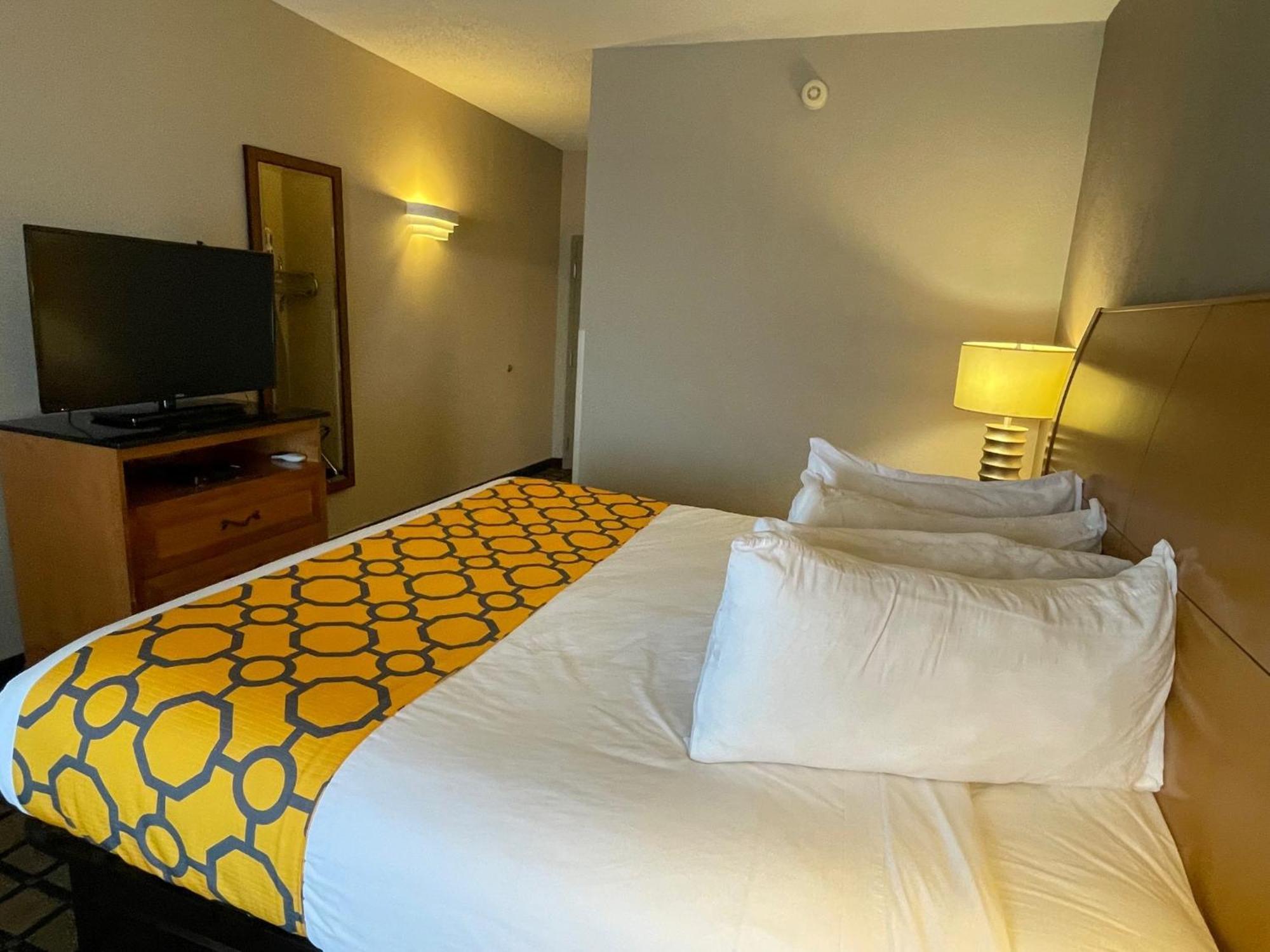 Hotel Baymont By Wyndham West Plains Extérieur photo