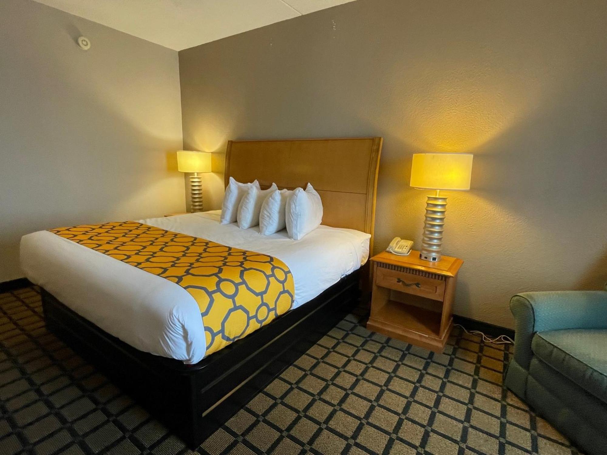 Hotel Baymont By Wyndham West Plains Extérieur photo