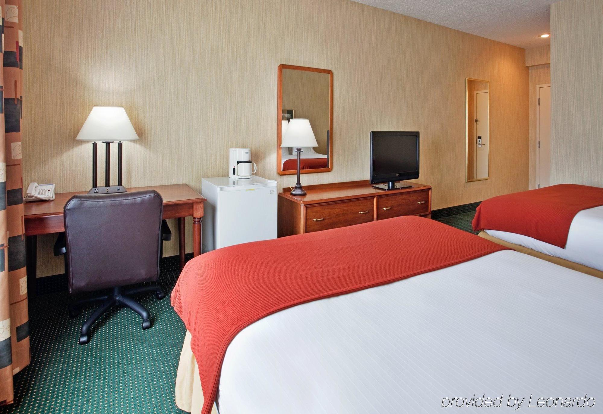 Hotel Baymont By Wyndham West Plains Extérieur photo