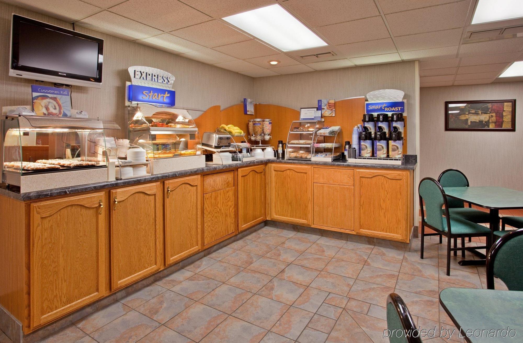 Hotel Baymont By Wyndham West Plains Extérieur photo